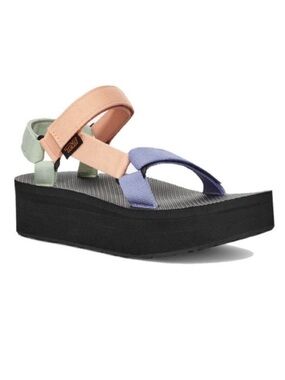 Teva Flatform Universal Sandal